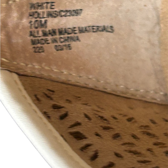 Cliffs by White Mountain White Women’s Size 10 Medium Slip on, intricate design - Picture 4 of 4